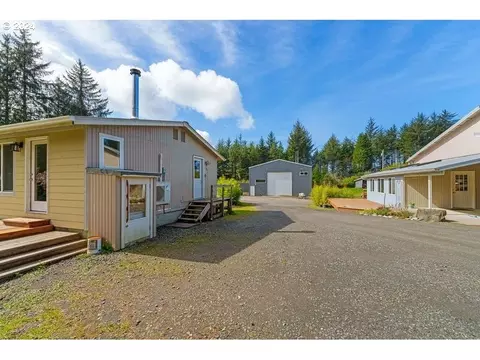 89988 W South Bay Ln, Coos Bay, OR 97420
