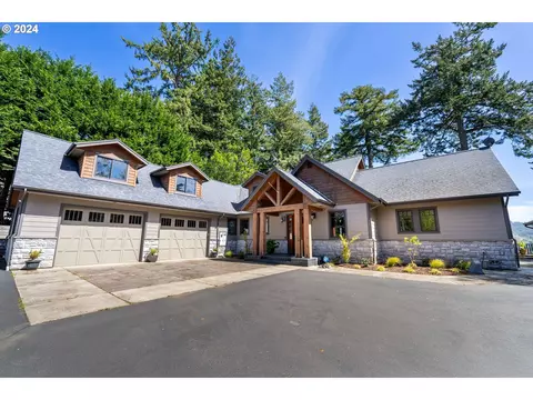 95078 Myrtlewood Ln, Coos Bay, OR 97420