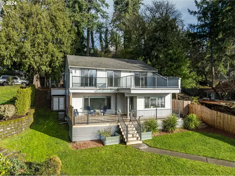 17517 SE Roethe Pl, Milwaukie, OR 97267