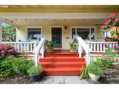 4633 NE Halsey St, Portland, OR 97213