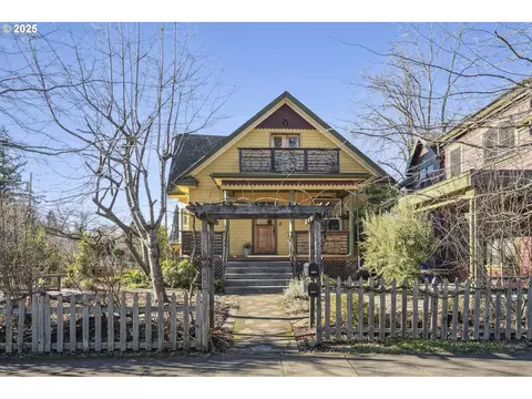 2835 SE 71st Ave #A, Portland, OR 97206