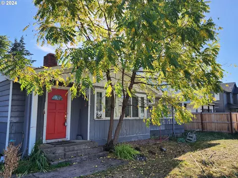 511 Honeysuckle Ln, Eugene, OR 97401