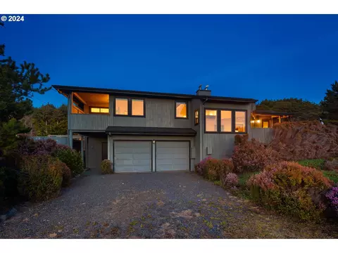 31968 Shanks Ln, Arch Cape, OR 97102