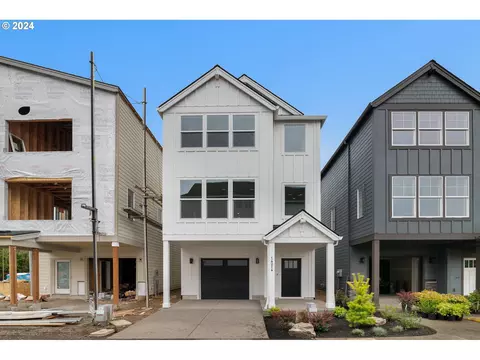 14214 NW Archery Ln #L 11, Portland, OR 97229