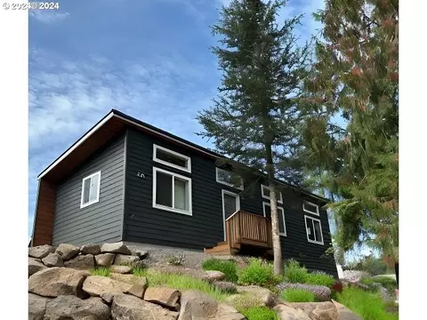 201 Edgewater Dr, Carson, WA 98610