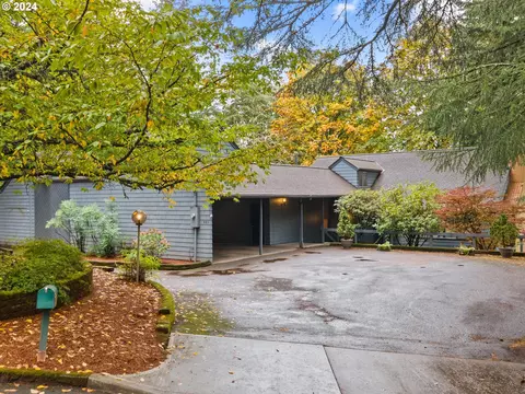 885 SW 84th Ct, Portland, OR 97225