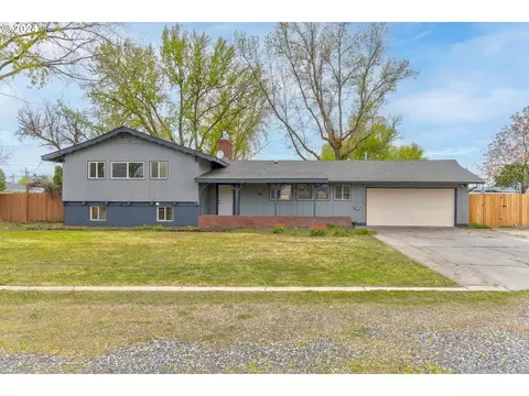 915 W Madrona Ave, Hermiston, OR 97838