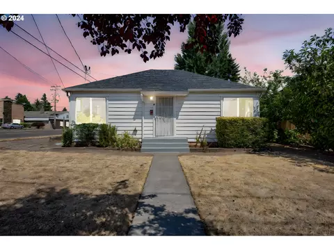9 E Cedar St, Lebanon, OR 97355