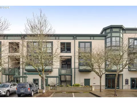 1371 NE Orenco Station Pkwy #4, Hillsboro, OR 97124
