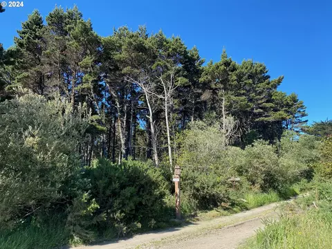 0 20th St SW, Bandon, OR 97411