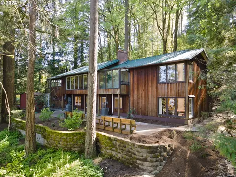505 NW Greenleaf Rd, Portland, OR 97229
