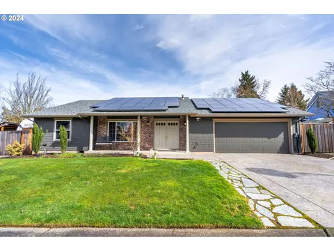 4900 NW Shaniko Ct, Portland, OR 97229