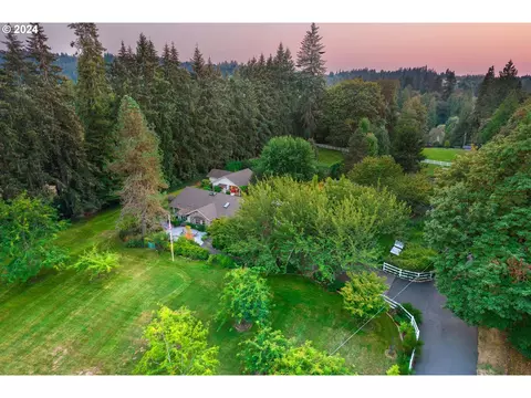 21545 SW Johnson Rd, West Linn, OR 97068