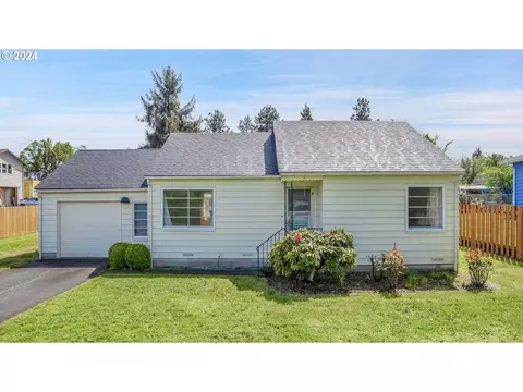 318 Holmes Ln, Oregon City, OR 97045