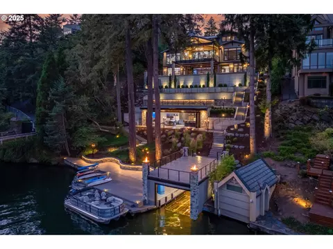 1810 Northshore Rd, Lake Oswego, OR 97034