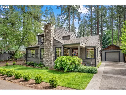 16942 Canal Cir, Lake Oswego, OR 97035