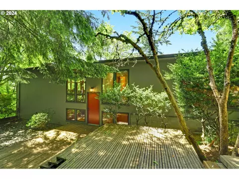 4515 SW Bernard Dr, Portland, OR 97239