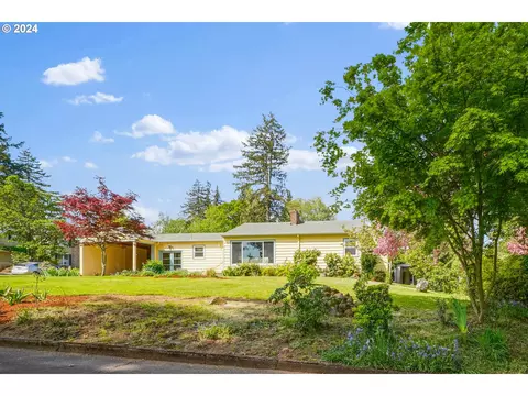 1795 John St, Salem, OR 97302