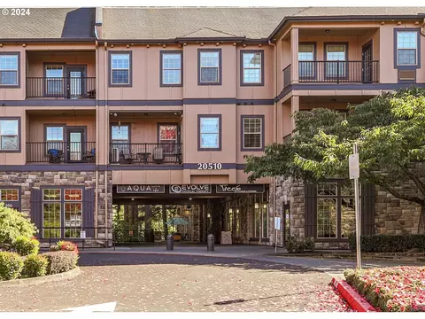 20510 SW Roy Rogers Rd #202, Sherwood, OR 97140