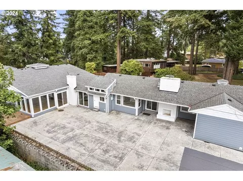 12917 SE Claybourne St, Portland, OR 97236