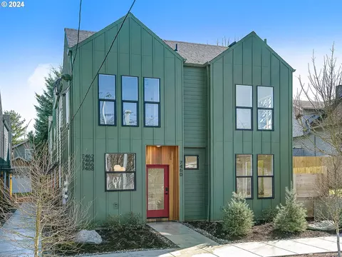 7462 N Macrum Ave #7, Portland, OR 97203
