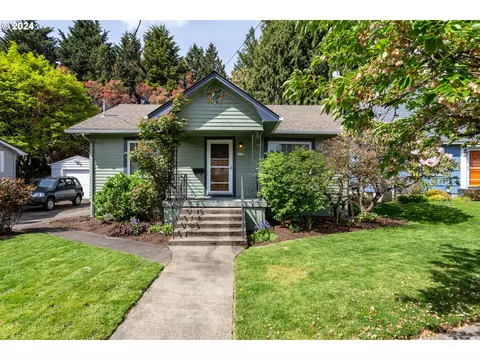 4023 SE 9th Ave, Portland, OR 97202