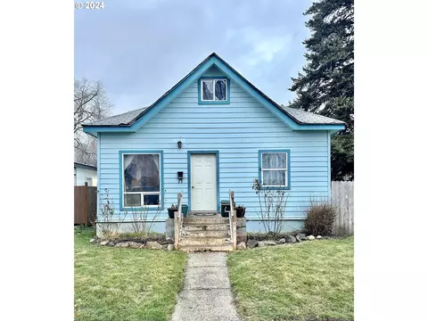 2816 N 1st St, La Grande, OR 97850