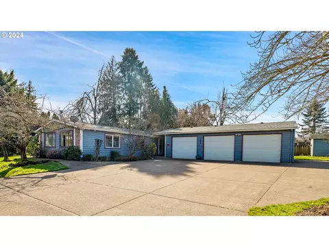 1460 Barn St, Woodburn, OR 97071