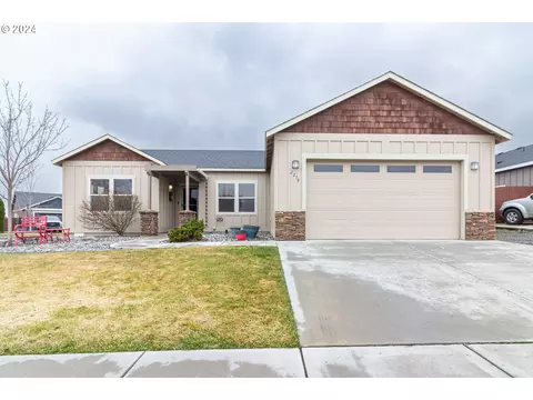 2279 NW Overlook Dr, Hermiston, OR 97838