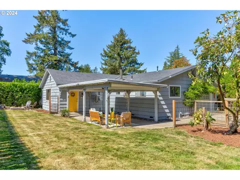 7623 SW 49th Ave, Portland, OR 97219