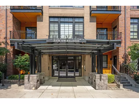2335 NW Raleigh St #311, Portland, OR 97210