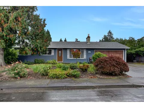 3742 NE Olympic St, Hillsboro, OR 97124