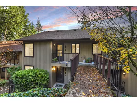 3877 Colony Oaks Dr, Eugene, OR 97405
