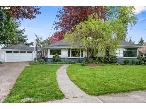 8120 SW 8th Ave, Portland, OR 97219