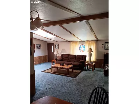 641 Hedy Jayne #44, Medford, OR 97501