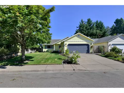 3294 Pinyon St, Springfield, OR 97478