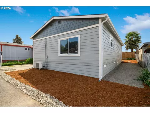 32968 SW Plum Tree Ct, Cornelius, OR 97113