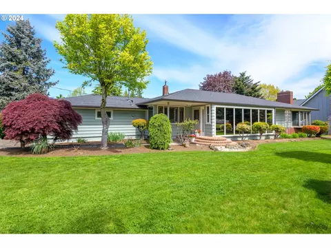 1821 Holly Ave, Eugene, OR 97408