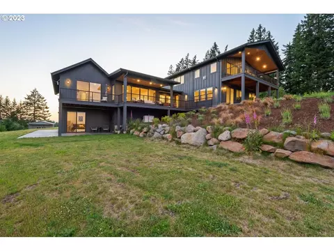 16876 SE Royer Rd, Damascus, OR 97089