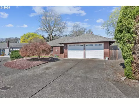 20323 SW Erin Pl, Aloha, OR 97003