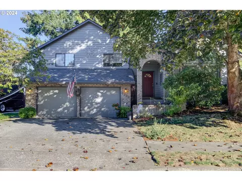 8208 NE 95th St, Vancouver, WA 98662