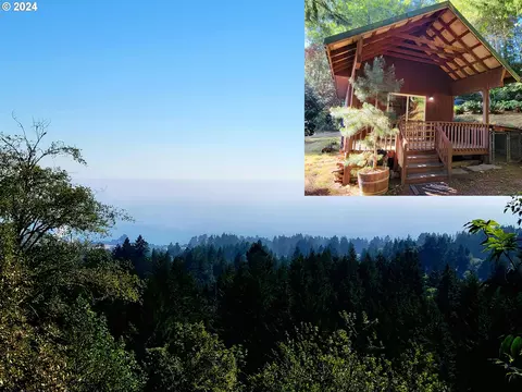 97469 Whisper Ln, Brookings, OR 97415