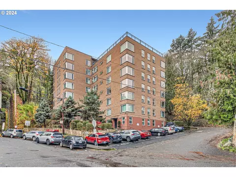1205 SW Cardinell Dr #304, Portland, OR 97201