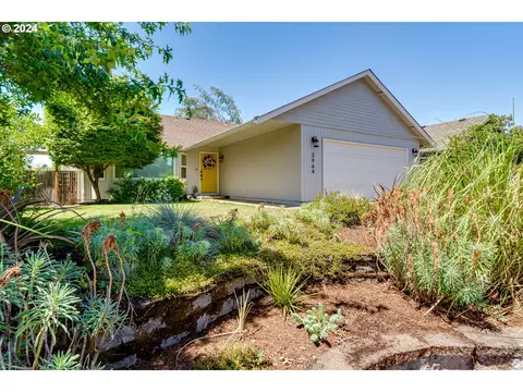 3964 N Clarey St, Eugene, OR 97402