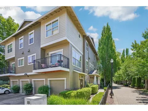 791 NE Adwick Dr, Beaverton, OR 97006