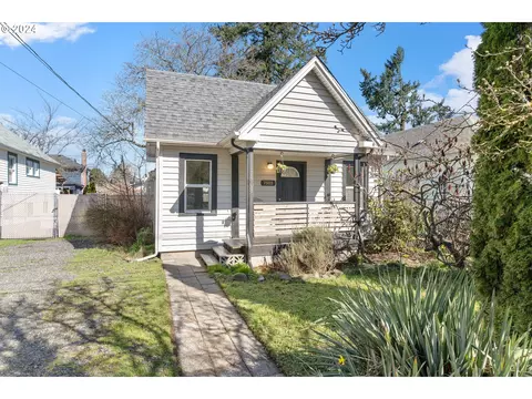 7303 SE Harold St, Portland, OR 97206