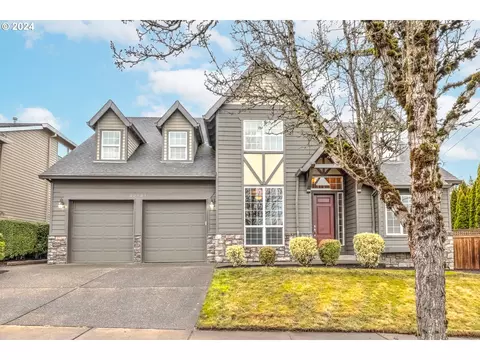 10403 SW Dogwood St, Tualatin, OR 97062