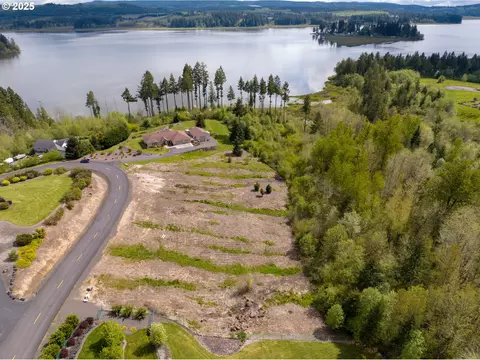 249 Basswood Dr, Silverlake, WA 98645