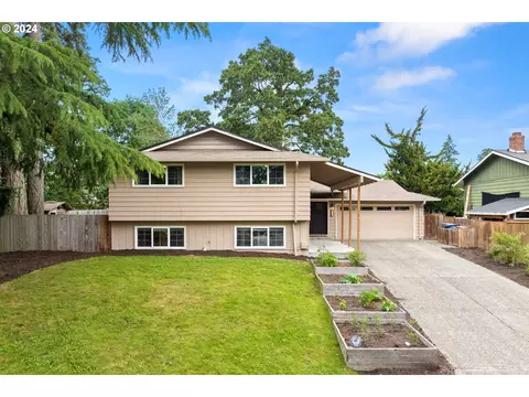 6775 Doncaster Dr, Gladstone, OR 97027