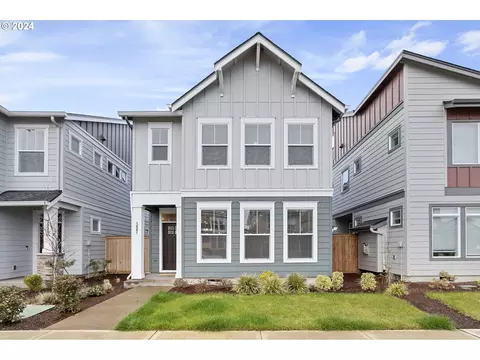 3881 SE 83rd Ave, Hillsboro, OR 97123